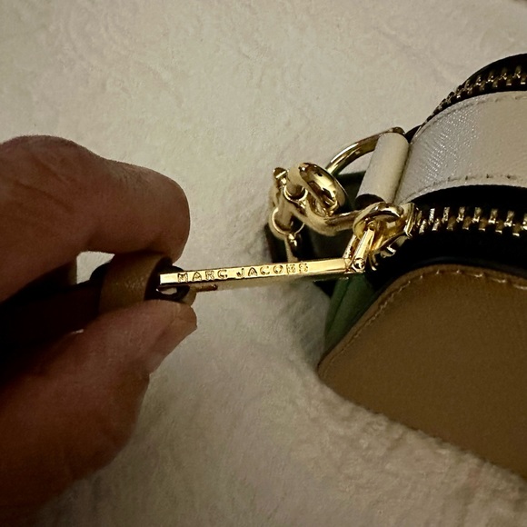 Crossbody - Picture 5 of 8